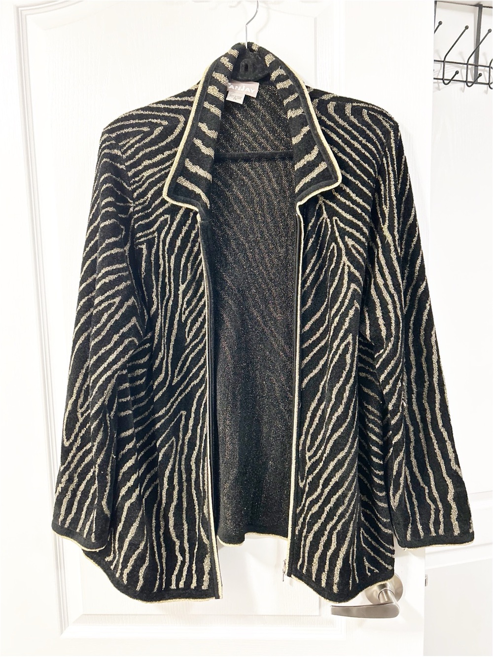 Y2K Vintage Women's Cardigan Sweater zebra Black 2X Whimsigoth boho dark romance